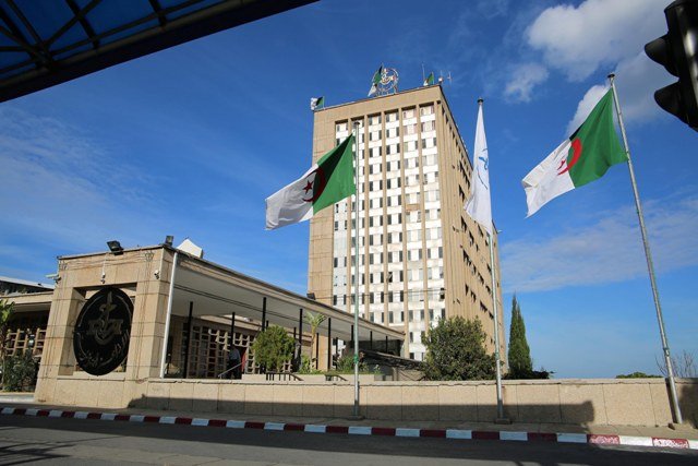 الإذاعة والتلفزيون الجزائري يحييان الذكرى الـ63 لاسترجاع السيادة الوطنية