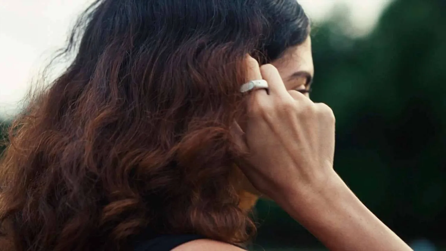 «ستريم رينغ» ... خاتم ذكي بالذكاء الاصطناعي يسجل أفكارك ويرد بصوتك