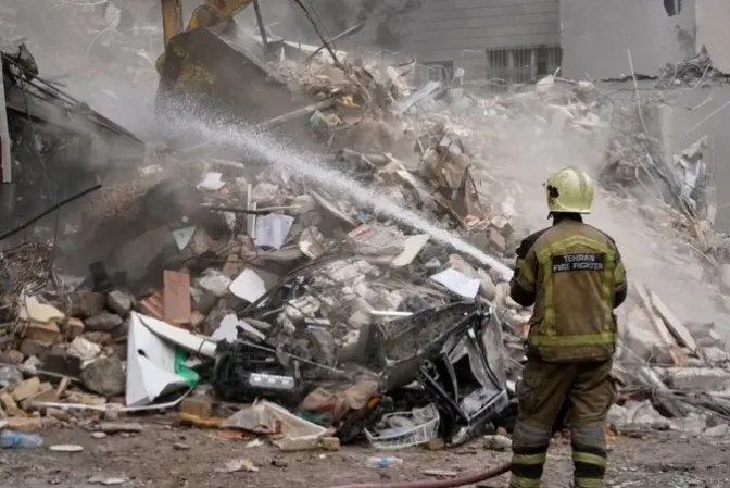 تواصل الضربات المتبادلة بين إيران والكيان