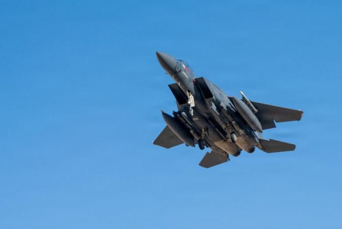 عملية كوماندوز .. تفاصيل إنقاذ طيار أمريكي في عمق إيران