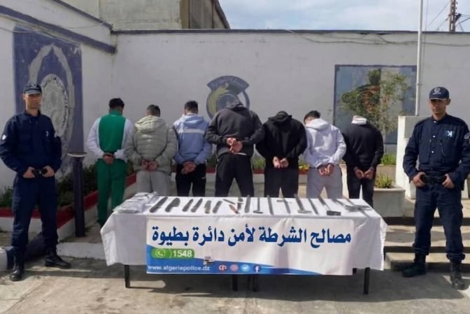 وهران: توقيف 7 أشخاص وحجز أسلحة بيضاء