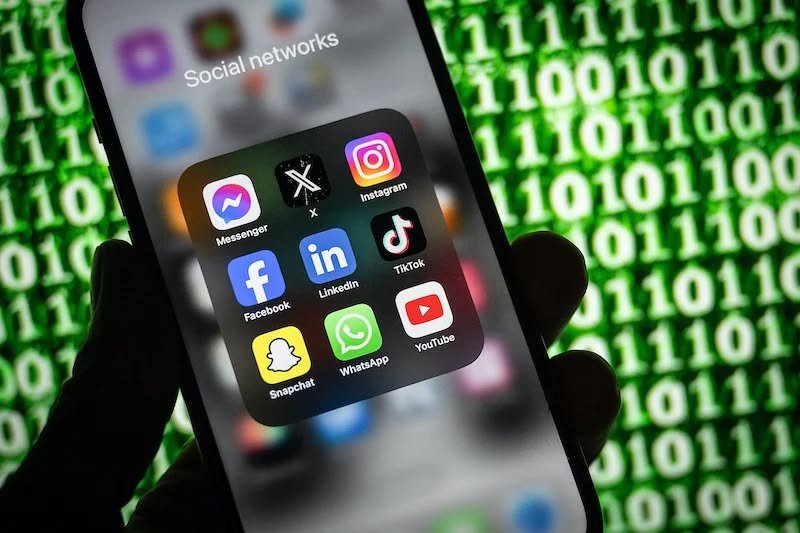البيض : توقيف شخص ينتحل صفة منظمة قانونا عبر وسائل التواصل الاجتماعي