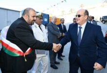 الوزير الأول يشرف على توقيع اتفاقيتين جديدتين لدعم الصناعة الوطنية