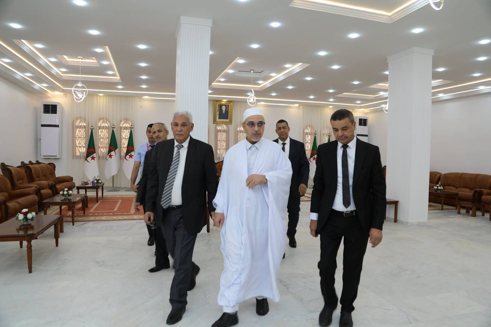 مبروك زيد الخير يعزي عائلة الشيخ كعباش